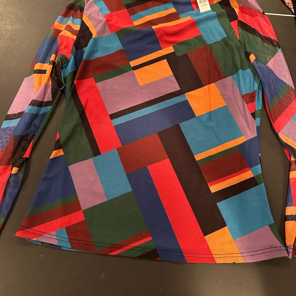 New York & Company Multicolor Geometric Top
